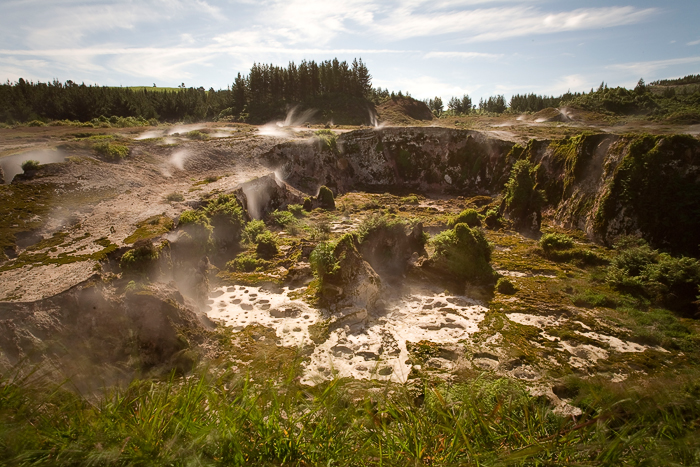 Craters-of-the-Moon-Taupo-North-Island-New-Zealand-RAW