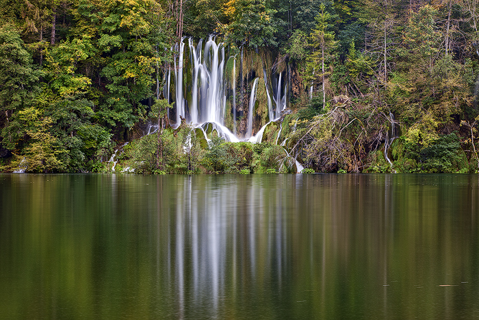 Plitvice-Lakes-National-Park-Croatia-#10109376